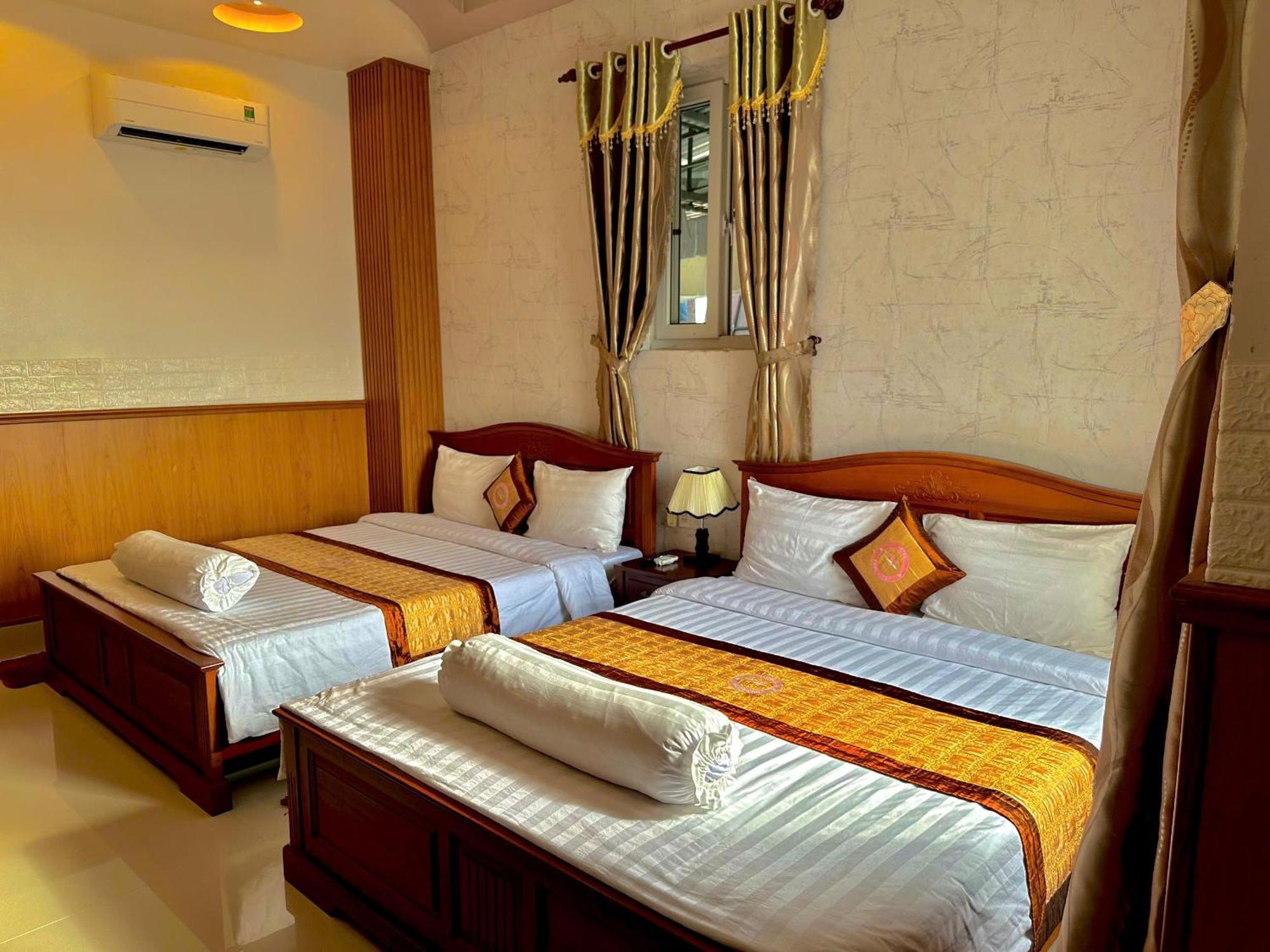 Phuc Hung 2 Hotel Rạch Giá Buitenkant foto