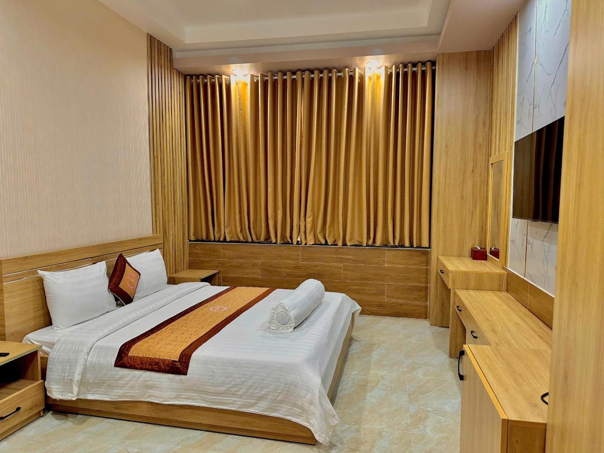 Phuc Hung 2 Hotel Rạch Giá Buitenkant foto
