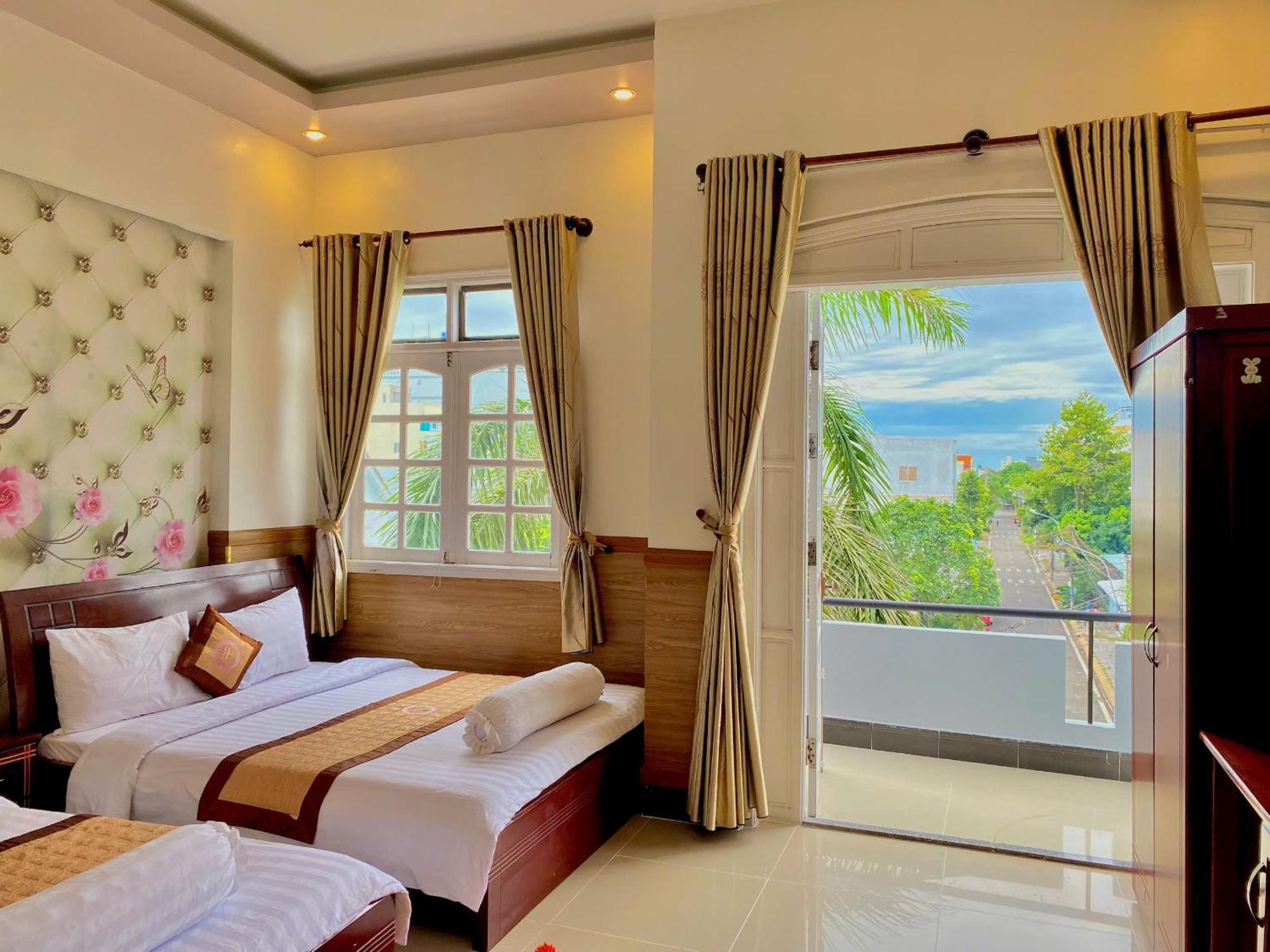 Phuc Hung 2 Hotel Rạch Giá Buitenkant foto