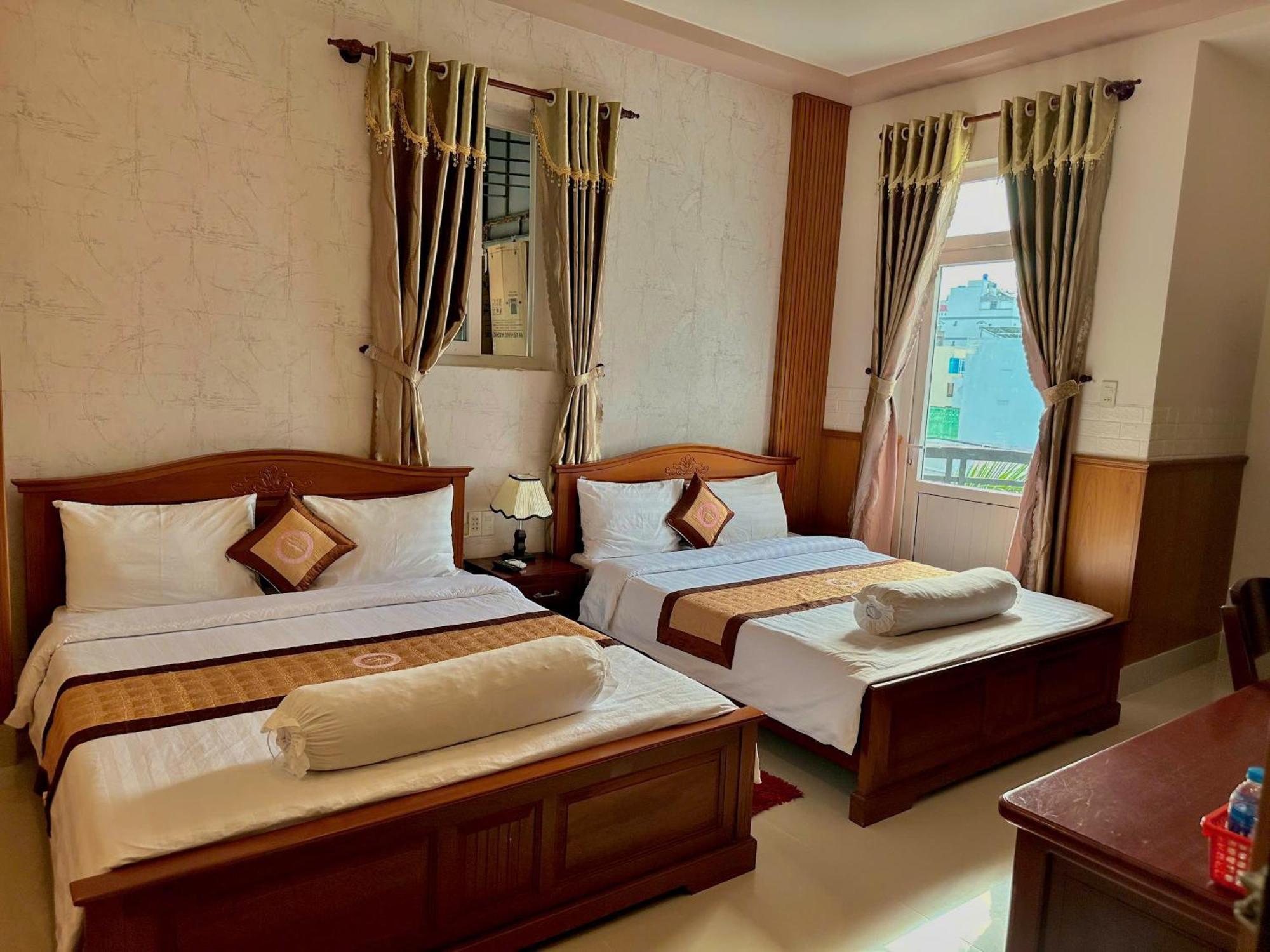 Phuc Hung 2 Hotel Rạch Giá Buitenkant foto