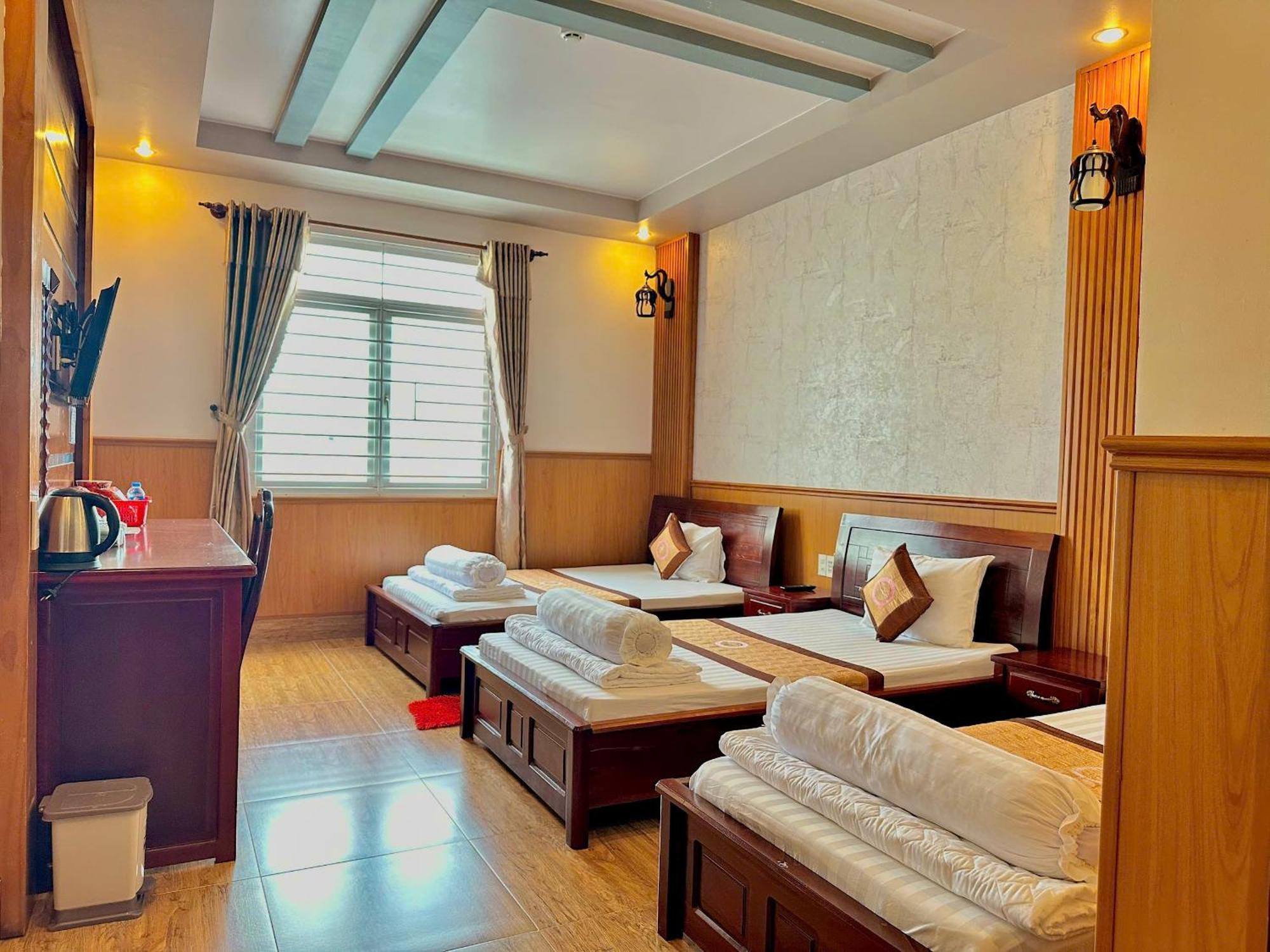 Phuc Hung 2 Hotel Rạch Giá Buitenkant foto